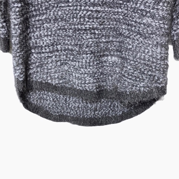 John Paul Richard Women’s Knit Sweater Gray Size Large Petite 3/4 Sleeves - Picture 4 of 7